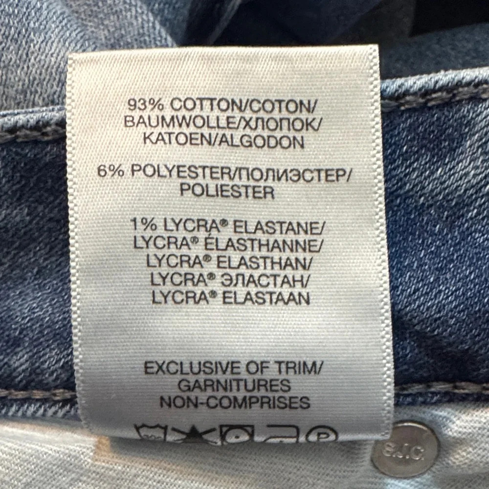 EUC Silver Jeans Medium Wash Cropped Denim w/Cuff Nordstrom - Picture 7 of 7